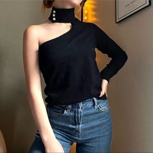 Caché one shoulder top